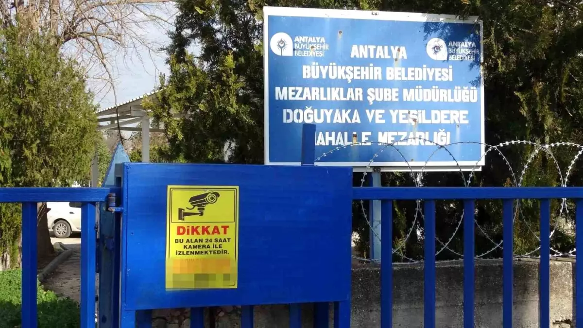 Uyuşturucu Mezarlıkta Saklanıyor