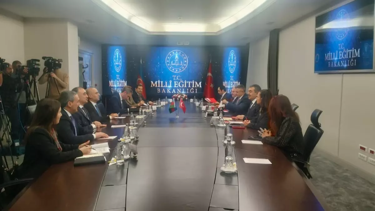 Milli Eğitim Bakanı Tekin, Azerbaycanlı mevkidaşıyla görüştü
