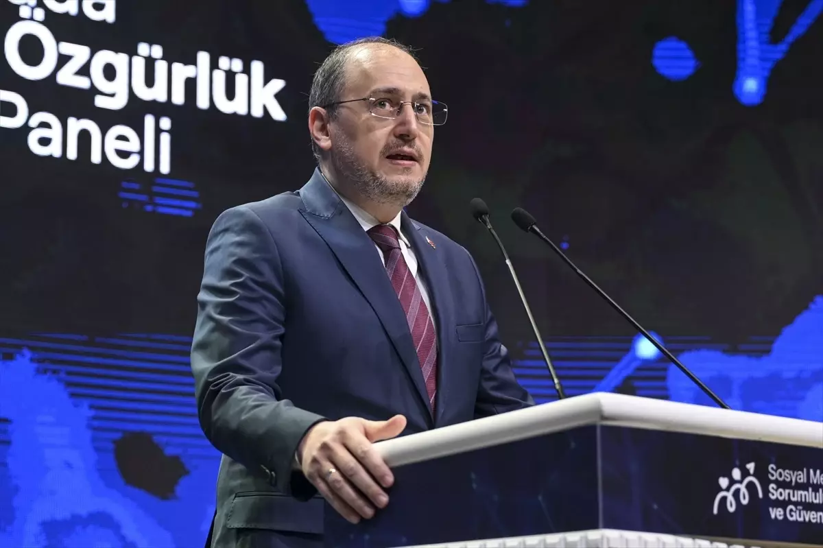 BTK Başkanı Karagözoğlu, 'Sosyal Medyada Sorumluluk, Özgürlük ve Güvenlik Paneli'nde konuştu Açıklaması