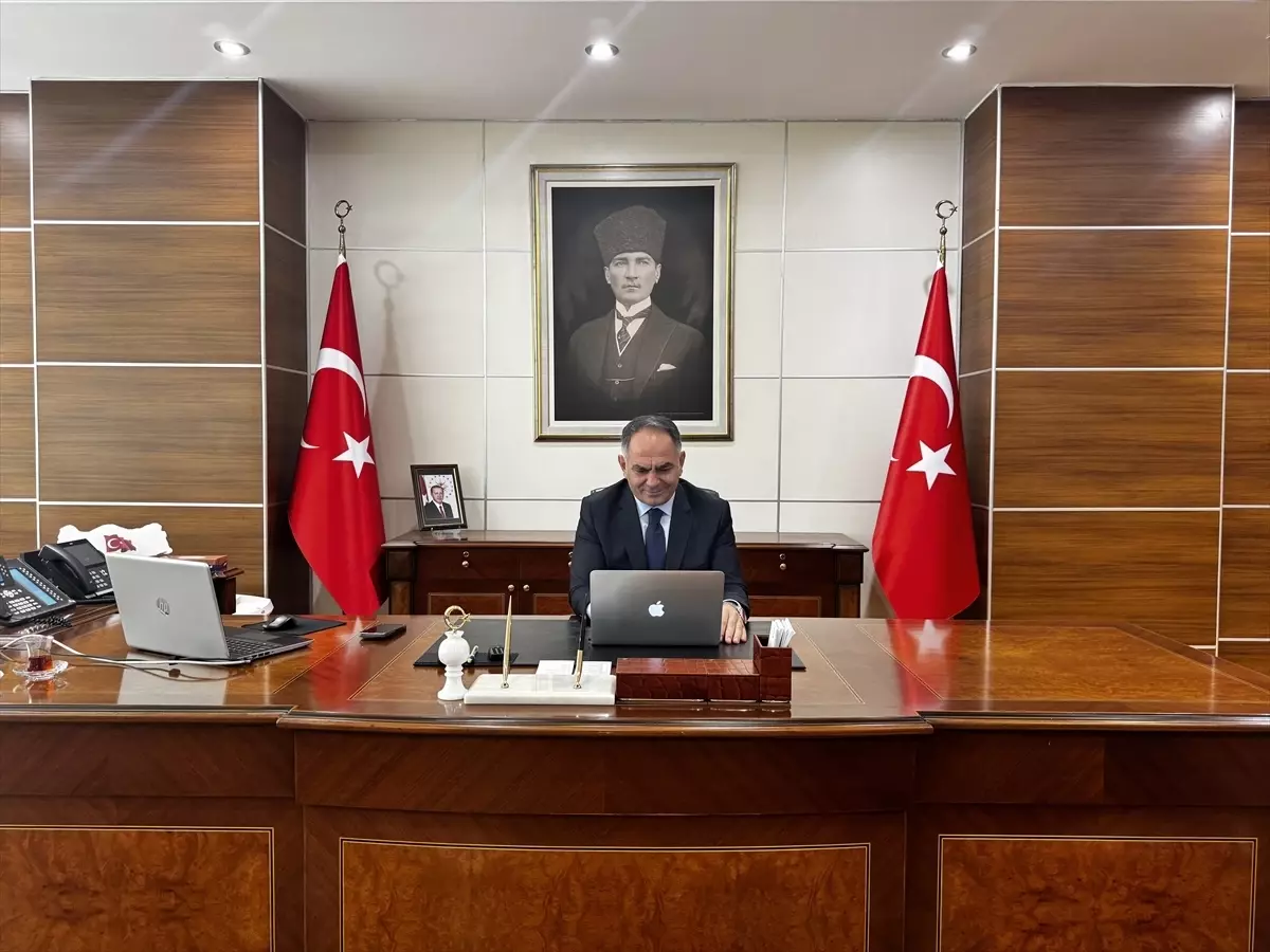 Çankırı Valisi Çakırtaş, AA'nın "Yılın Kareleri" oylamasına katıldı