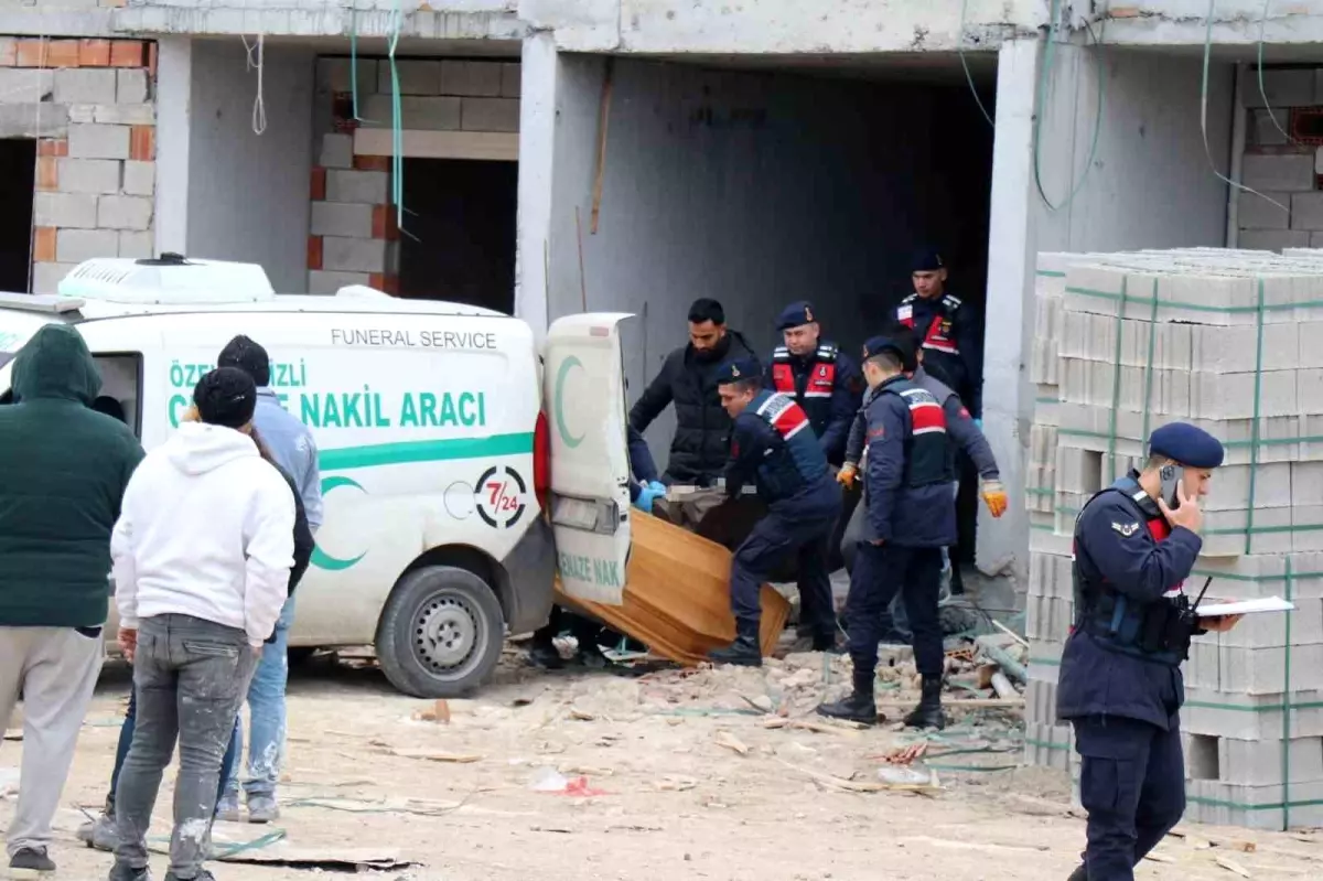 Denizli'de 5. kattan asansör boşluğuna düşen işçi hayatını kaybetti