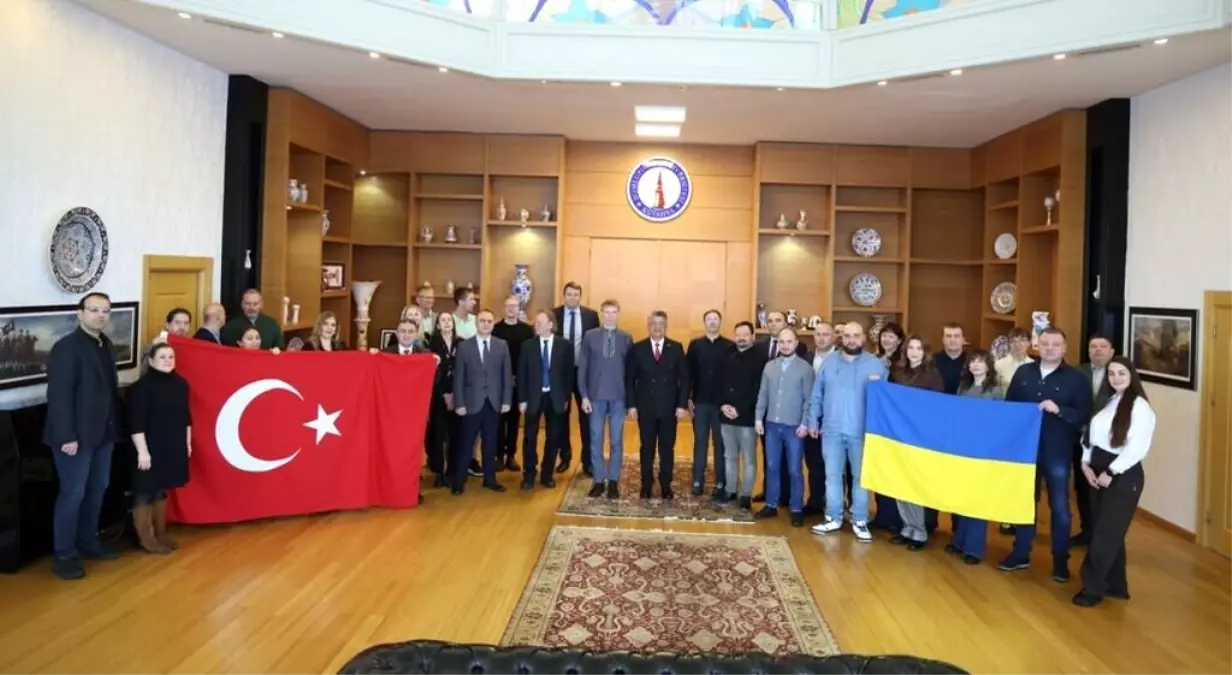 Dumlupınar Üniversitesi, uluslararası programa ev sahipliği yaptı