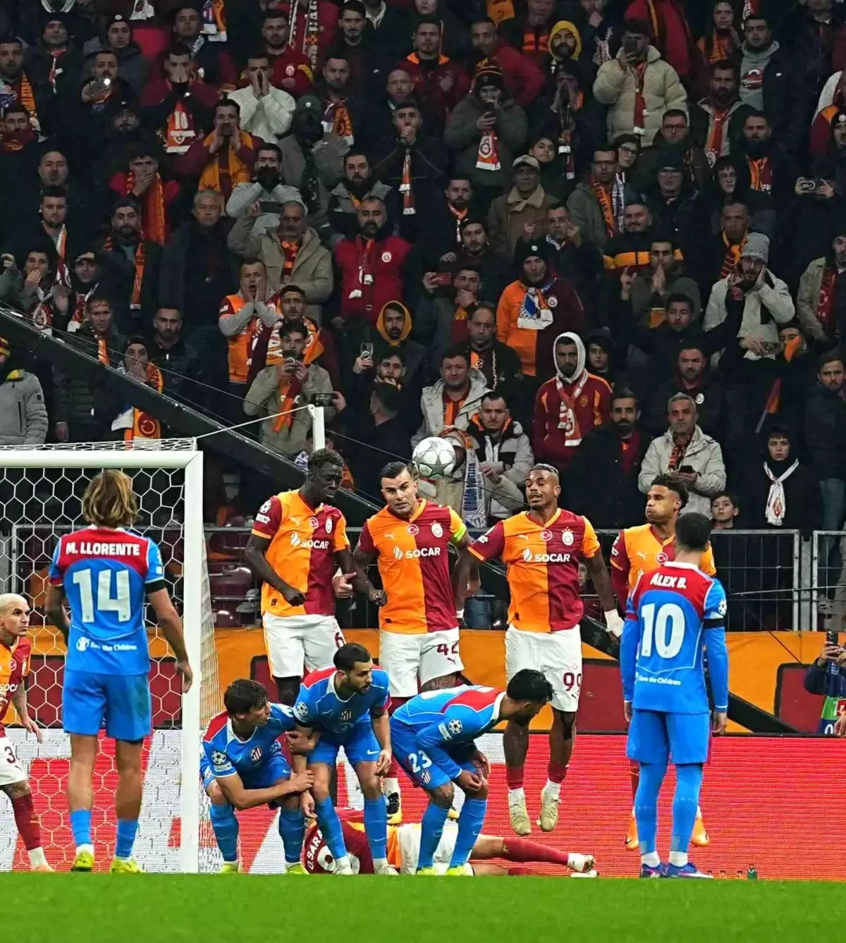 Galatasaray, UEFA Şampiyonlar Ligi'nde puanını 10'a çıkardı