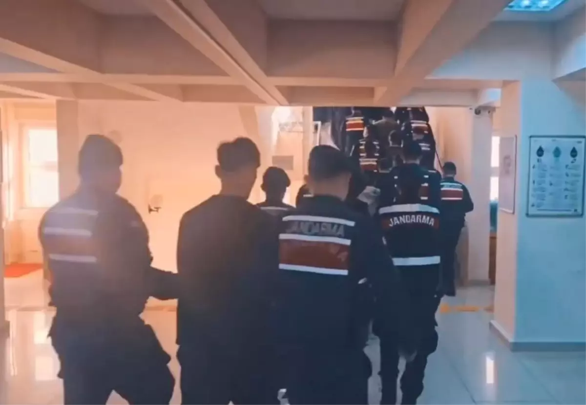 Giresun merkezli 12 ilde siber dolandırıcılık operasyonu; 25 tutuklama