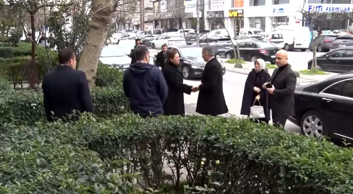 İçişleri Bakanı Yerlikaya'dan Atlas Çağlayan'ın ailesine taziye ziyareti