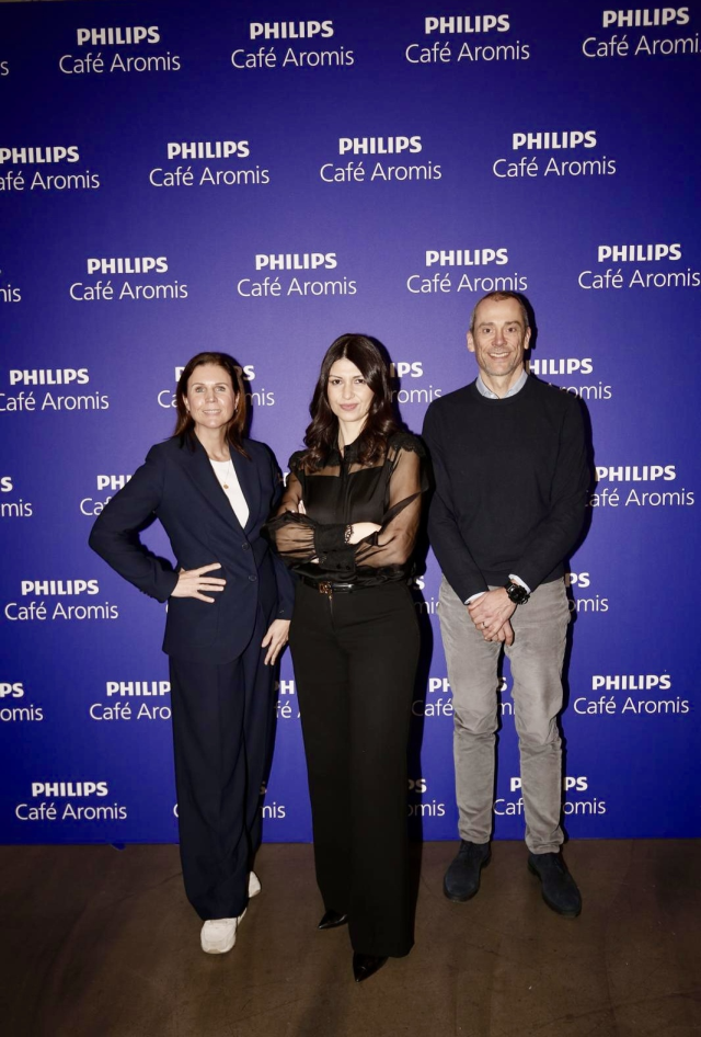 Kahve deneyiminde yeni dönem! 50'den fazla seçeneği tek tuşla hazırlıyor Kahve deneyiminde yeni dönem! 50'den fazla seçeneği tek tuşla hazırlıyor