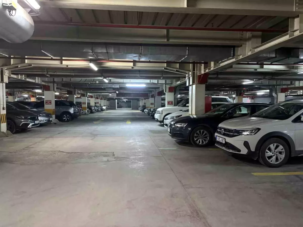 Kocaeli'de otoparkta çıkan kavgada arkadaşını öldüren zanlı tutuklandı