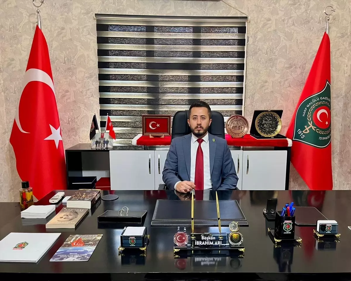 Mardin'de terör örgütü YPG/SDG yandaşlarının Türk bayrağına saldırısına tepki