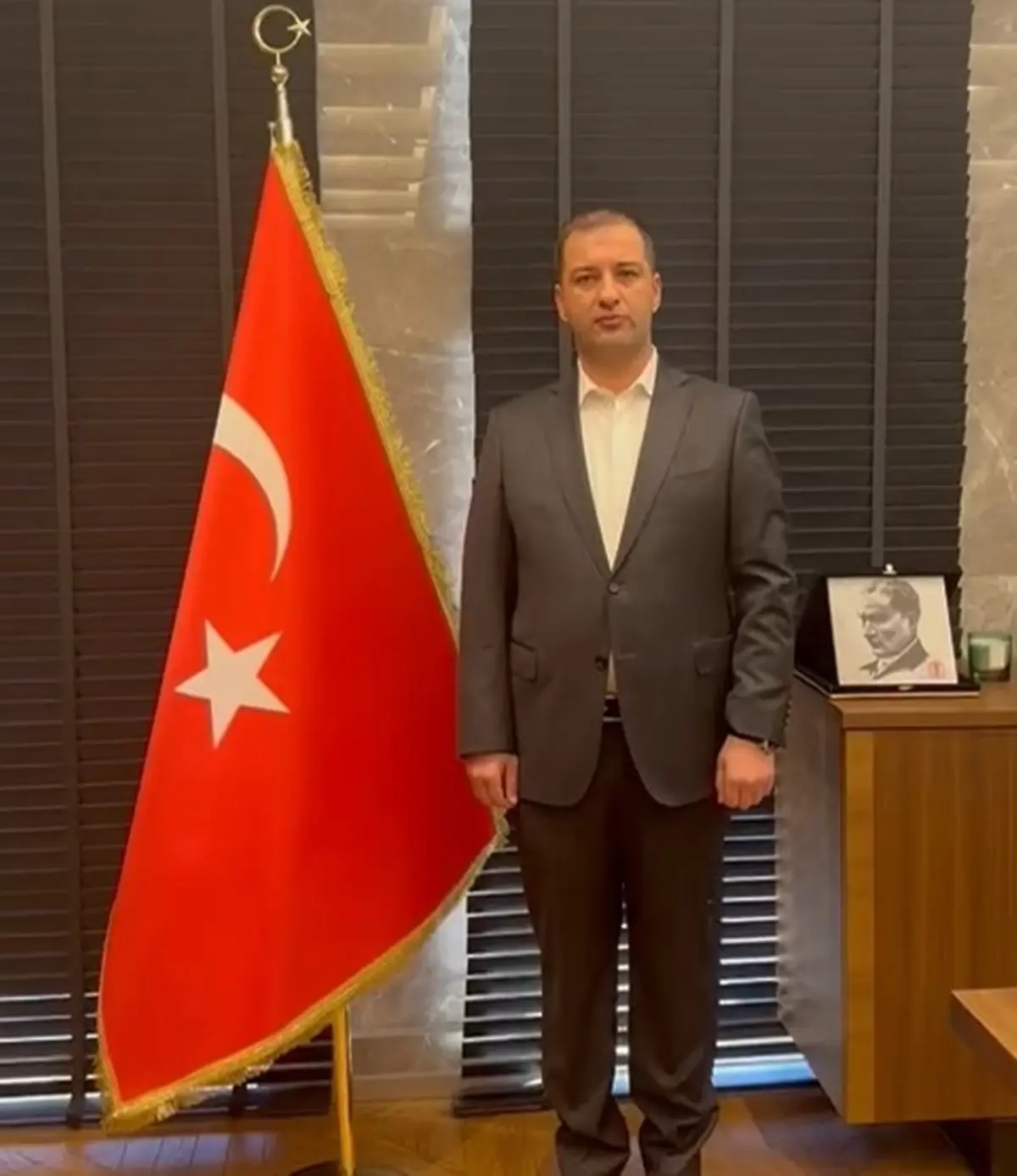 Nusaybin esnafından saldırıya tepki: Ay yıldızlı bayrağımız başımızın tacıdır