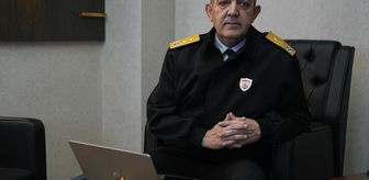 Sahil Güvenlik Ege Deniz Bölge Komutanı Tümamiral Paşaoğlu, AA'nın 'Yılın Kareleri' oylamasına katıldı