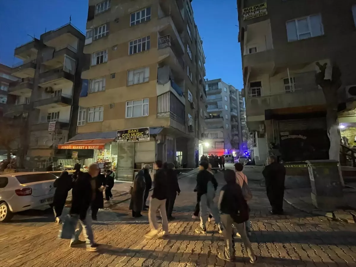 Şanlıurfa'da 6 katlı bina tedbiren boşaltıldı