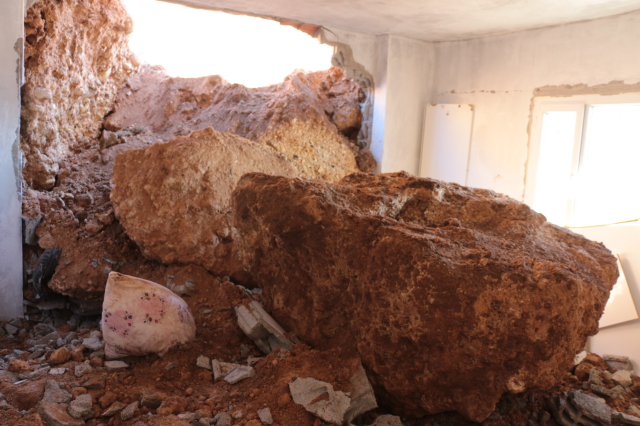 sirnak ta heyelan korkuttu dev kayalar evin 19488348 7247 m