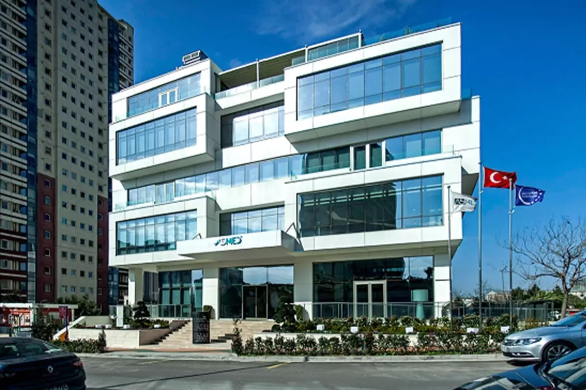 Türkiye'nin En İyi 5 Saç Ekimi Doktoru (2026 Rehberi)