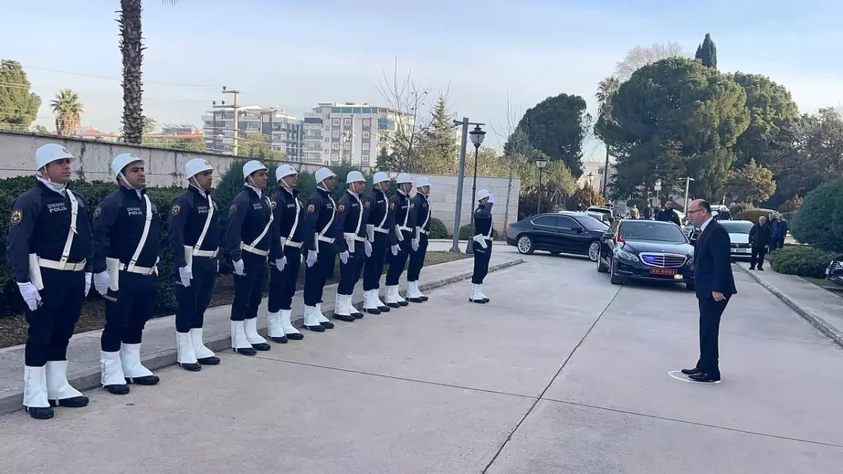 Vali Serdengeçti Osmaniye'de görevine başladı