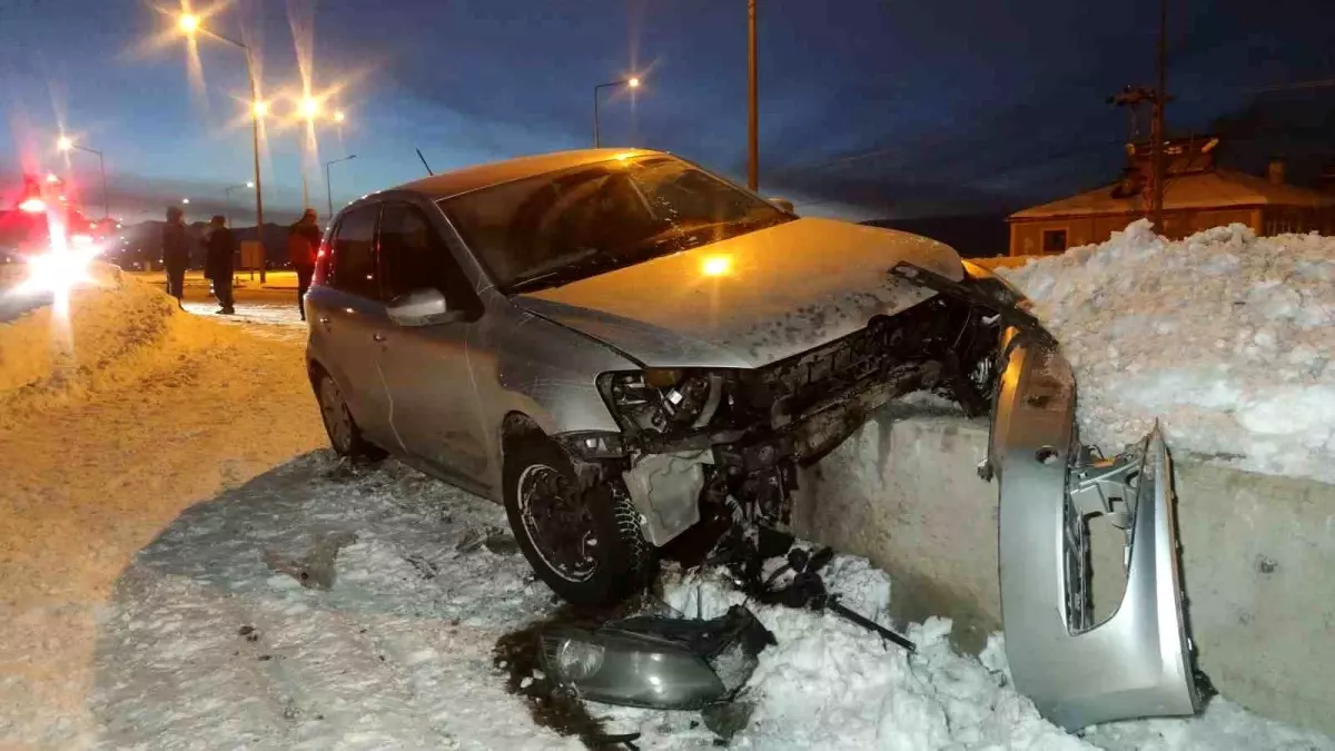 Van'da trafik kazası: 3 yaralı