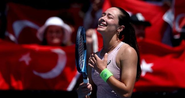 Zeynep Sönmez maçı ne oldu, üçüncü tura yükseldi mi? Avustralya Açık'ta Zeynep Sönmez, Anna Bondar tenis maçı kaç kaç bitti? Zeynep Sönmez maçı ne oldu, üçüncü tura yükseldi mi? Avustralya Açık'ta Zeynep Sönmez, Anna Bondar tenis maçı kaç kaç bitti?