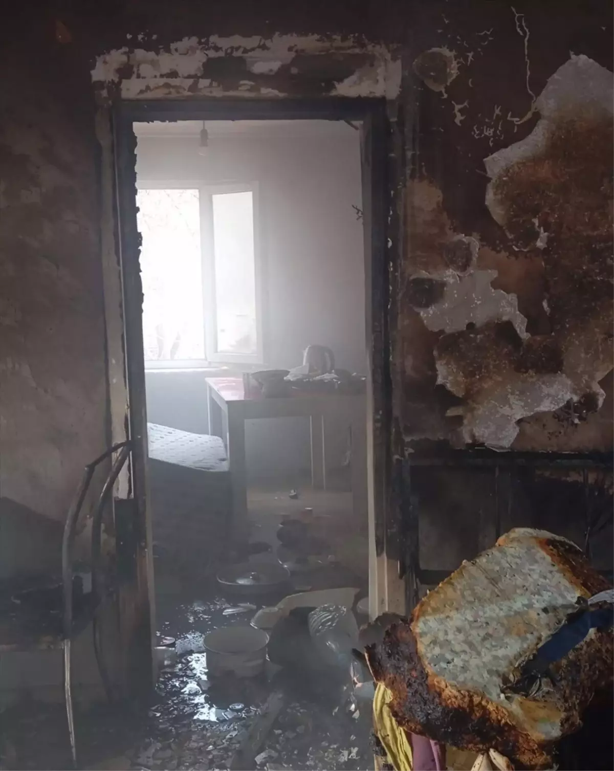 Zonguldak'ta müstakil evde çıkan yangında 1 kişi dumandan etkilendi