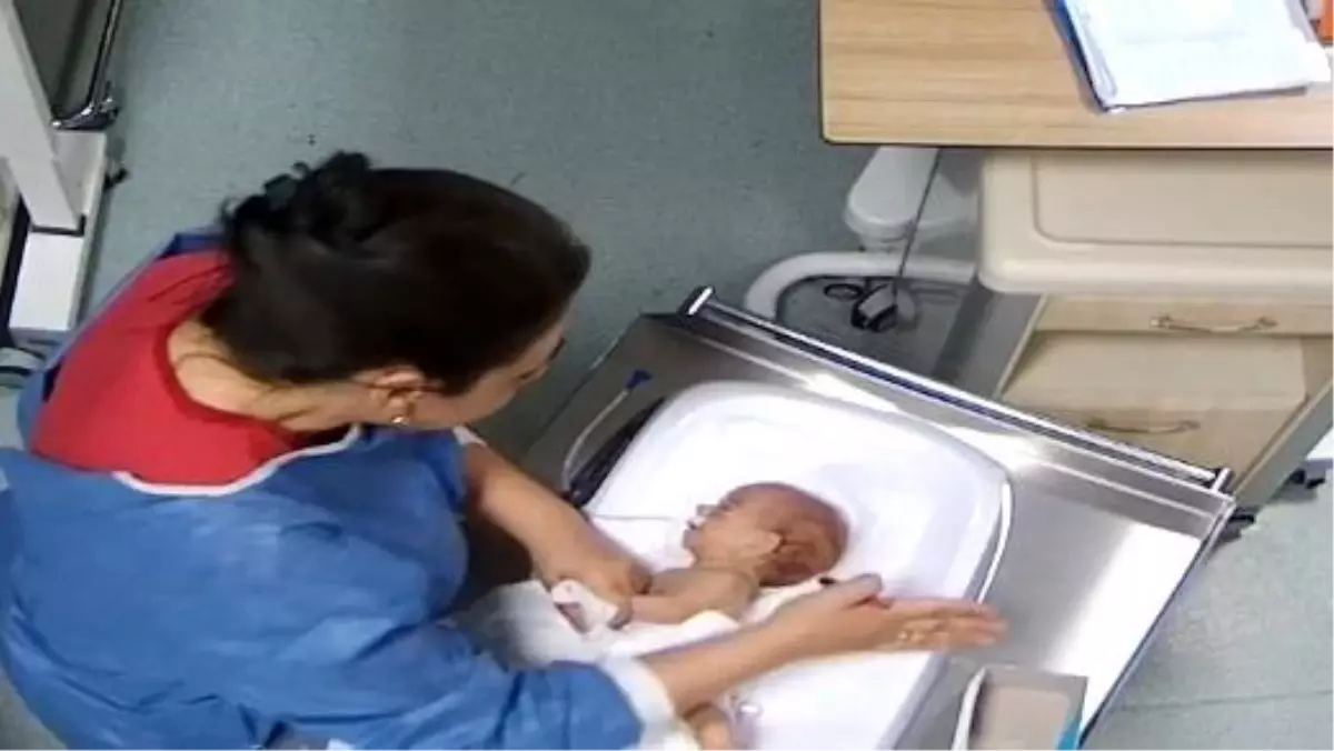 5 günlük Deniz, hemşire şiddeti sonucu engelli kalmış