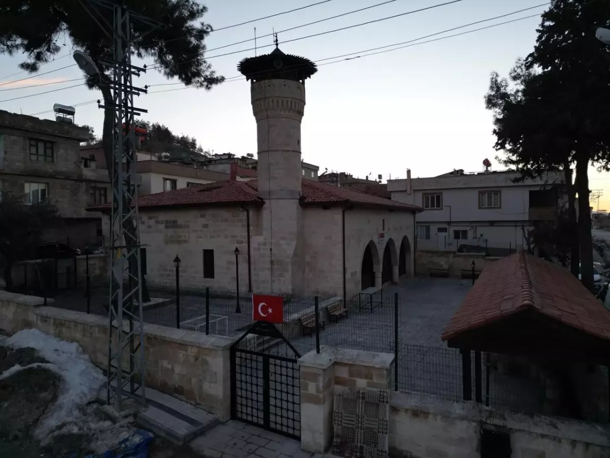 6 asırlık vakıf eseri Burç Camisi ibadete açılıyor