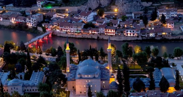 Amasya soğuk olur mu, kar var mı? Amasya'dan ulaşım nasıl, askere gidecek olanlar yanına ne almalı? Amasya soğuk olur mu, kar var mı? Amasya'dan ulaşım nasıl, askere gidecek olanlar yanına ne almalı?
