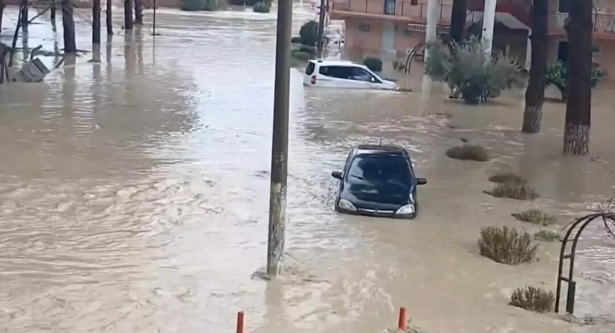 Aydın'da sağanak etkili oldu