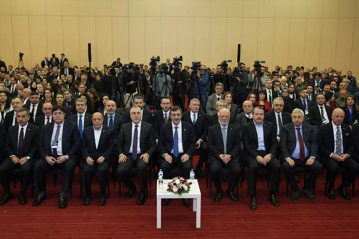 Çalışma ve Sosyal Güvenlik Bakanı Işıkhan, 14. Çalışma Meclisi'nin açılışında konuştu Açıklaması