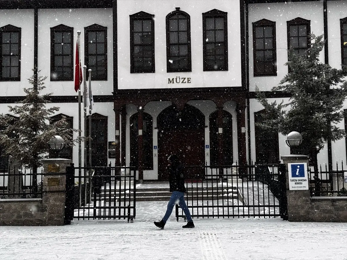 Çankırı'da kar yağışı etkili oluyor