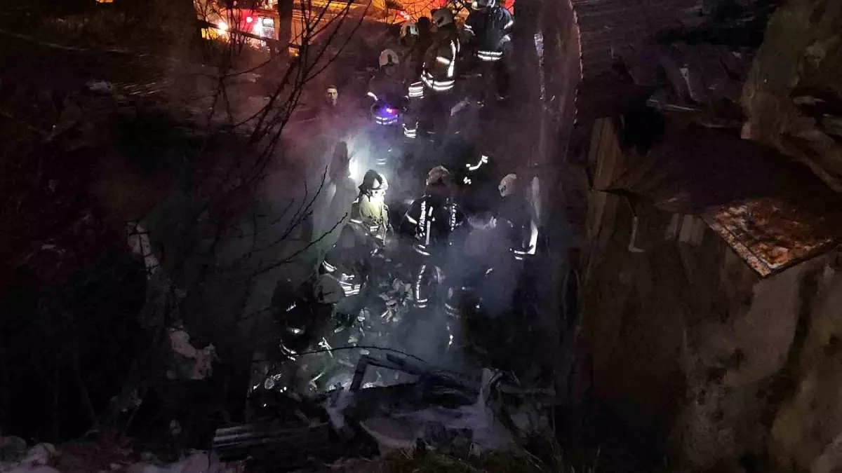 Eyüpsultan'da gecekondu yangını: 1 ölü 1 yaralı