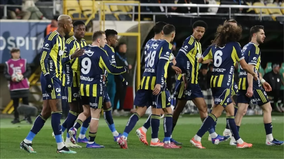 Fenerbahçe - Aston Villa maç kadrosu! Jhon Duran oynuyor mu?