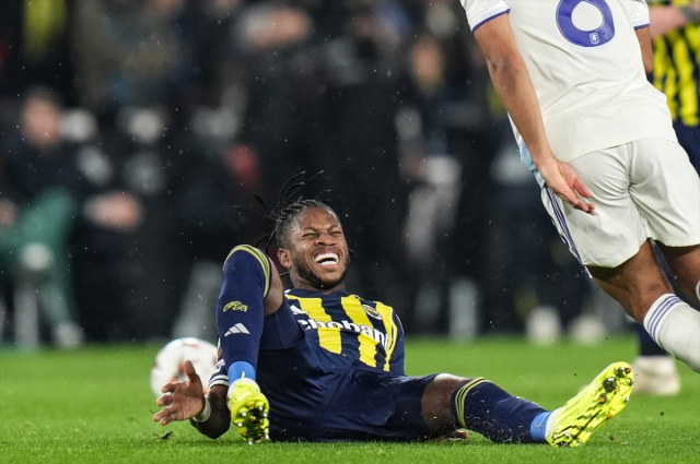 Fenerbahçe, Aston Villa'ya tek golle kaybederek ilk 8 umutlarını mucizelere bıraktı Fenerbahçe, Aston Villa'ya tek golle kaybederek ilk 8 umutlarını mucizelere bıraktı