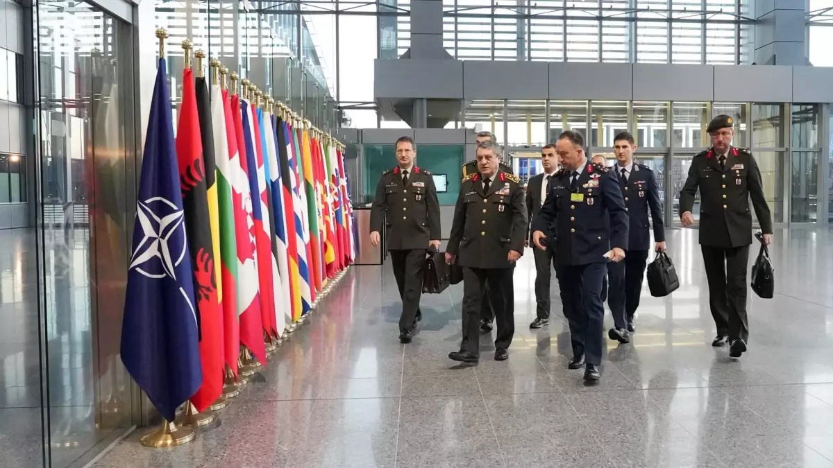 Genelkurmay Başkanı Bayraktaroğlu, Belçika'da