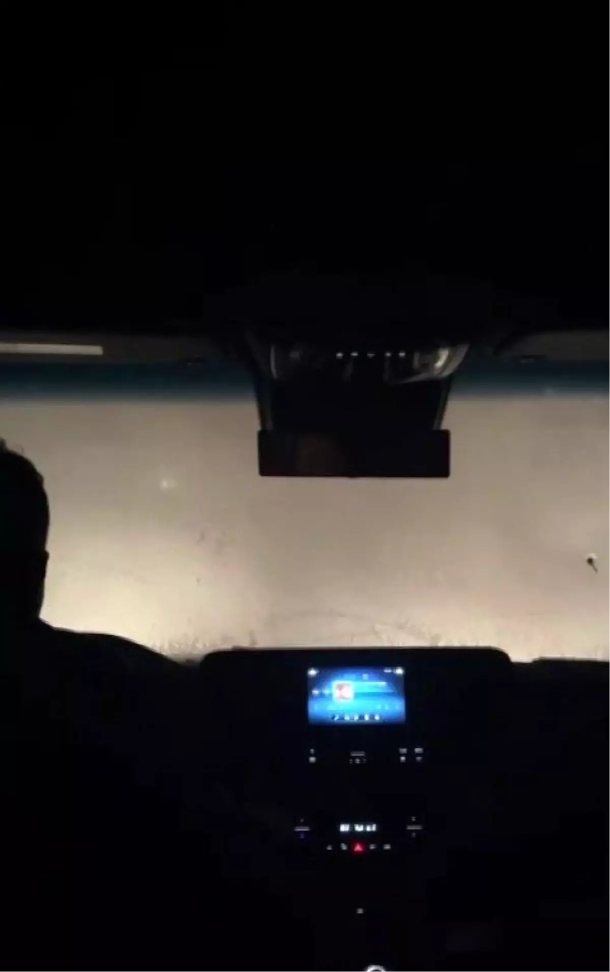 Kar yağışı Sivas'ı esir aldı, birçok karayolu ulaşıma kapatıldı