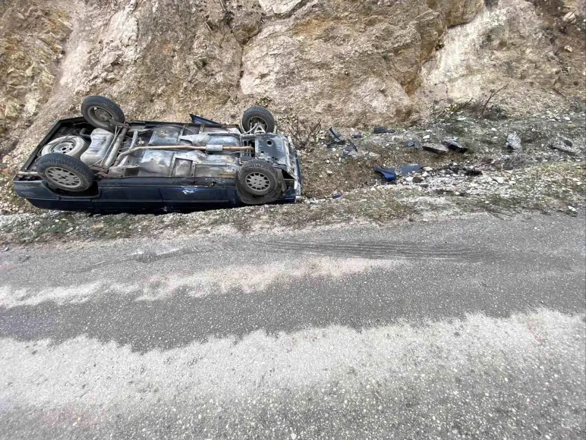 Kontrolden çıkan otomobil takla attı; 2 yaralı