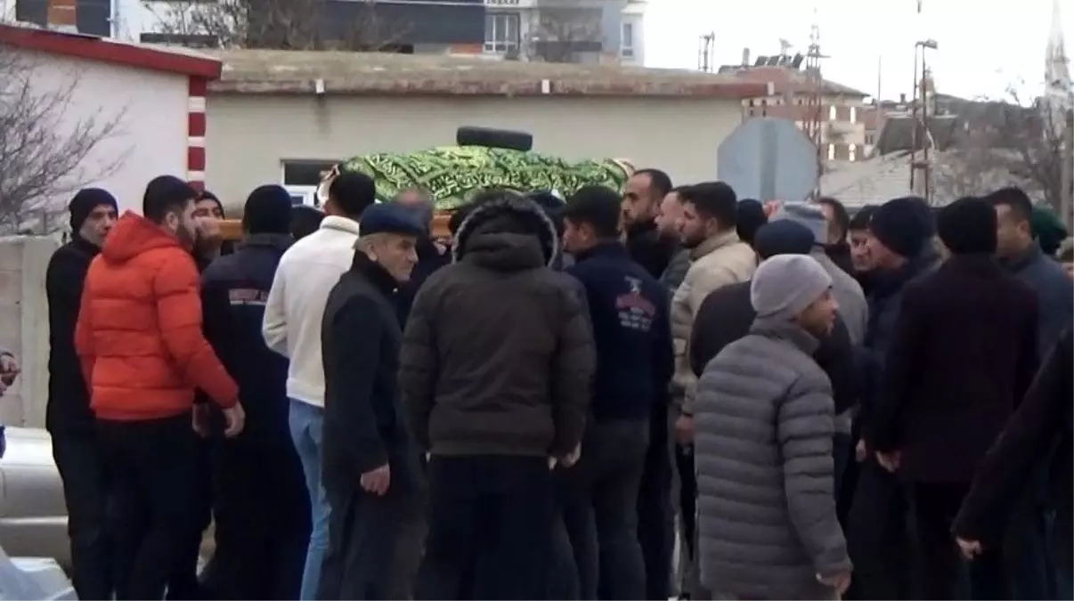 Konya'da kafedeki kavgada ölen genç toprağa verildi