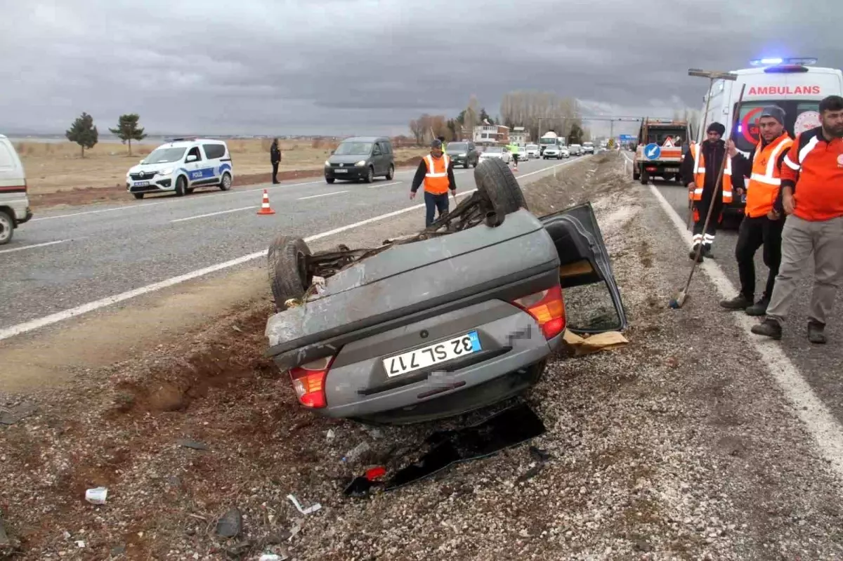 Konya'da otomobil devrildi: 6 kişi yaralandı