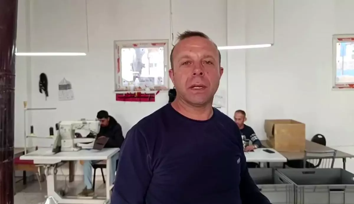 Köyden İstanbul'a çanta imalatı