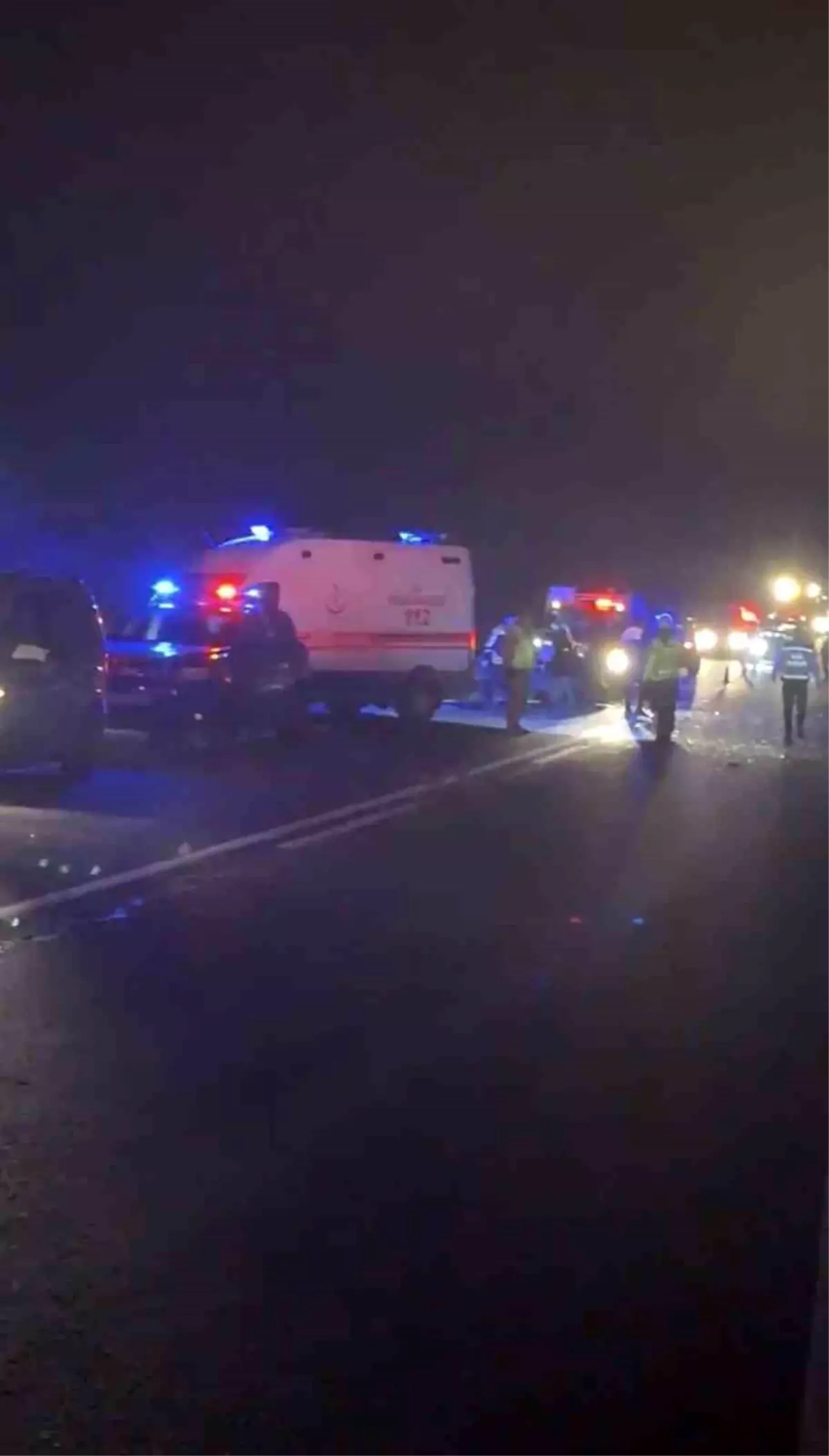 Mardin'de otomobil ile hafif ticari araç çarpıştı: 3 ölü, 2 yaralı