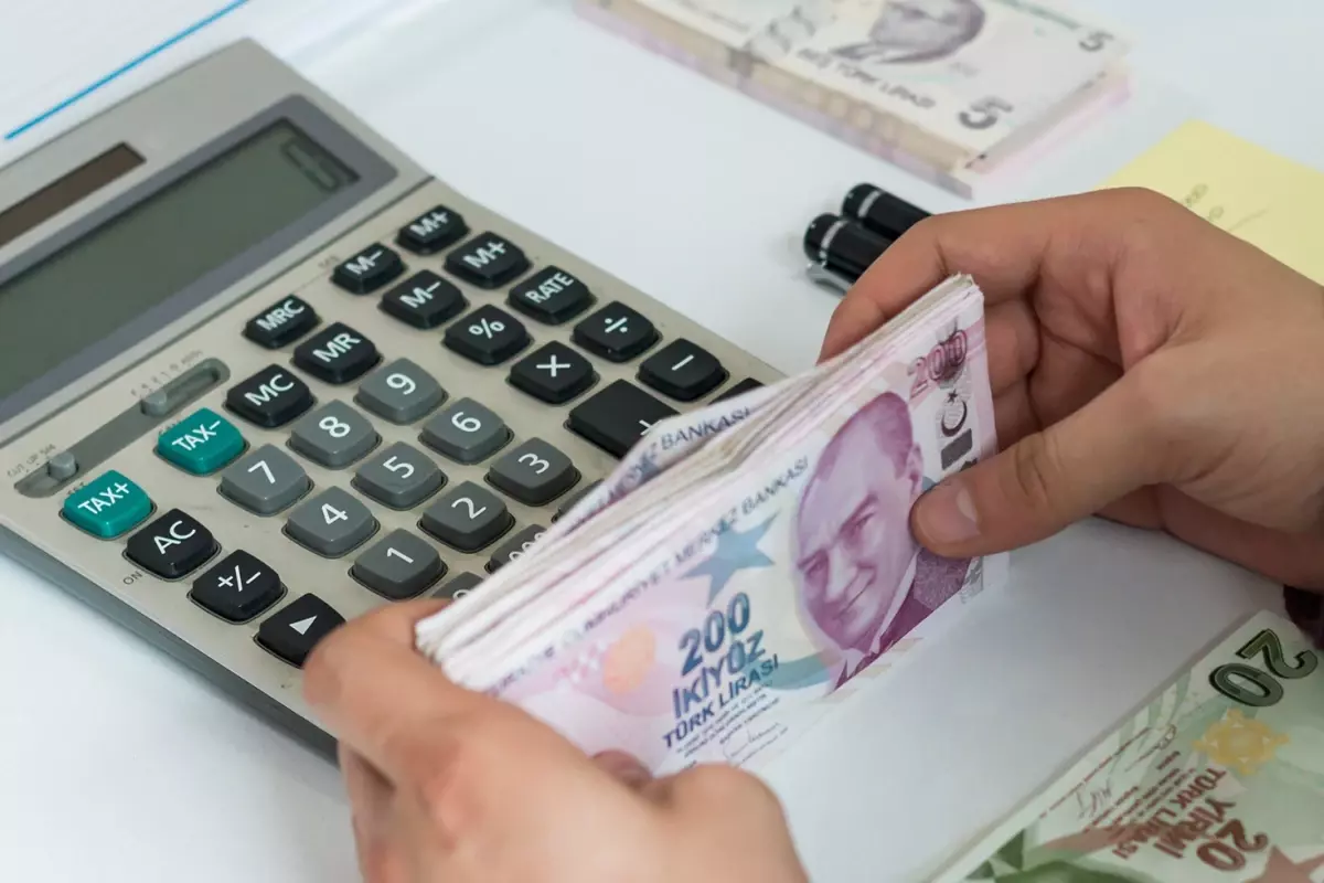 Merkez Bankası faizi yüzde 37'ye indirdi