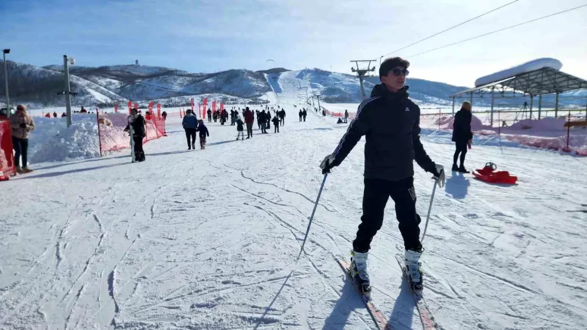 Munzur'un eteklerinde kayak sezonu başladı