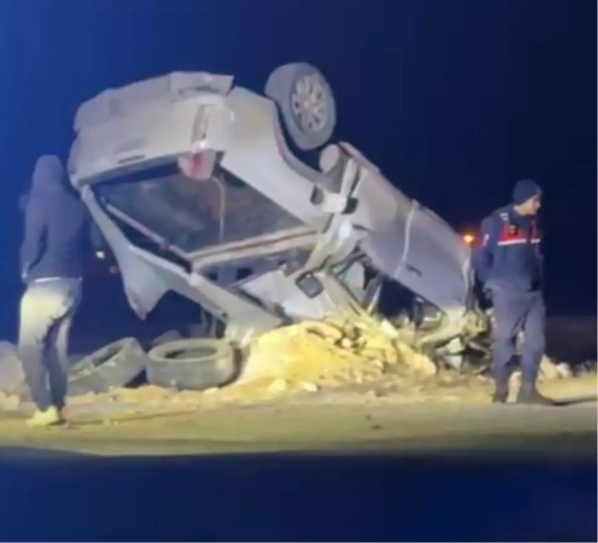 Otomobilin takla attığı kaza kamerada; 3 yaralı