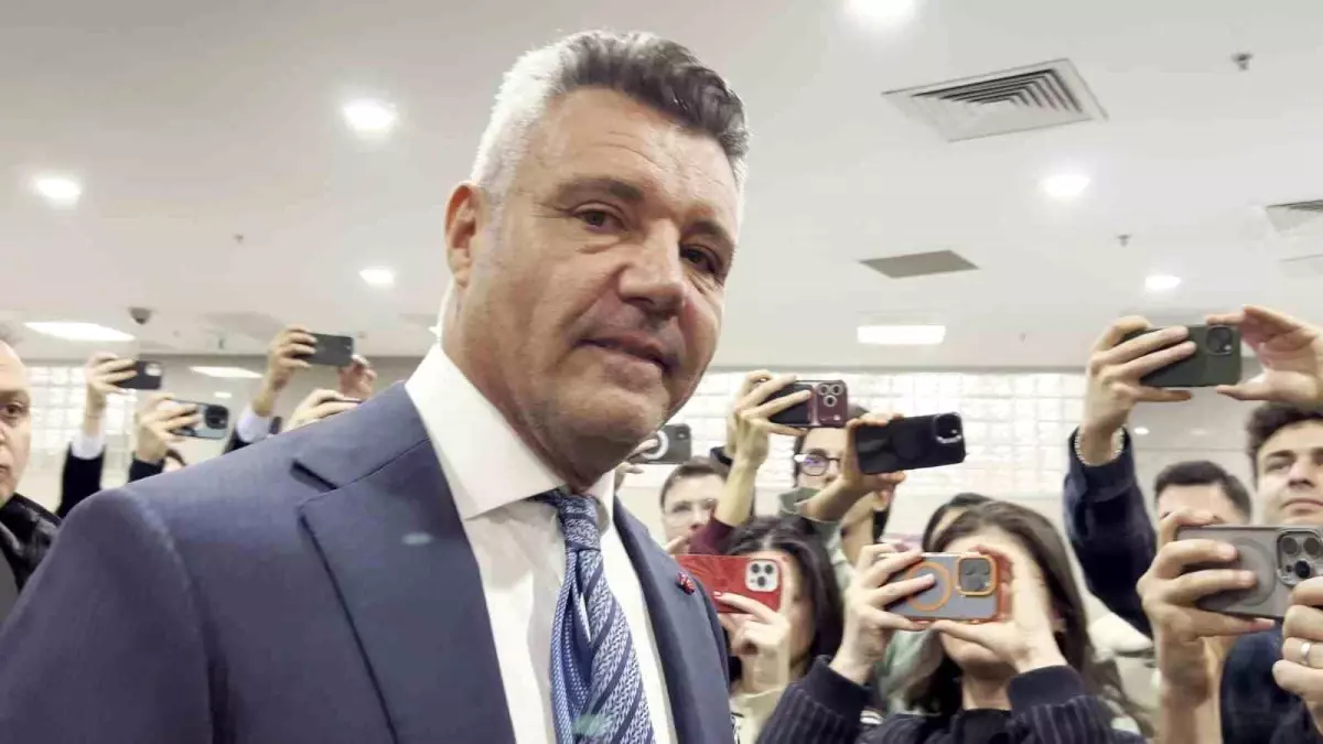 Sadettin Saran 'yasadışı bahse teşvik etmek' suçundan hakim karşısına çıktı