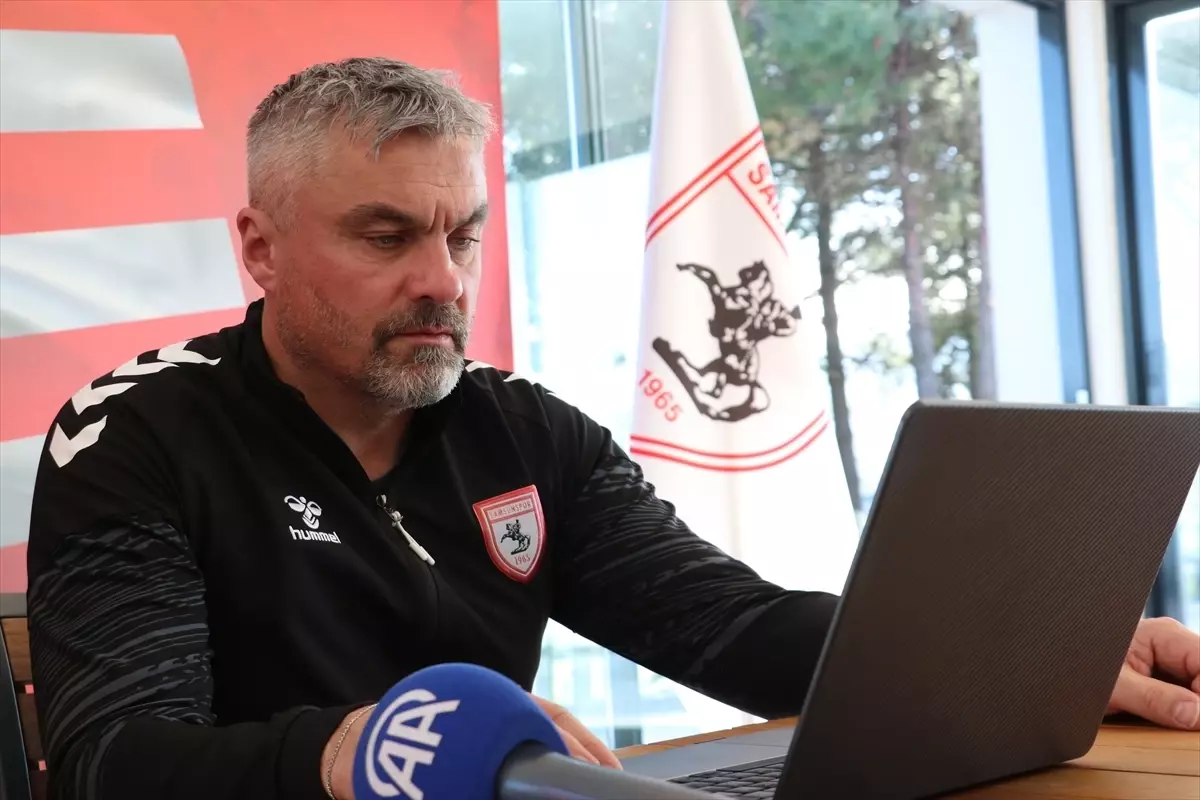 Samsunspor Teknik Direktörü Reis, AA'nın "Yılın Kareleri" oylamasına katıldı