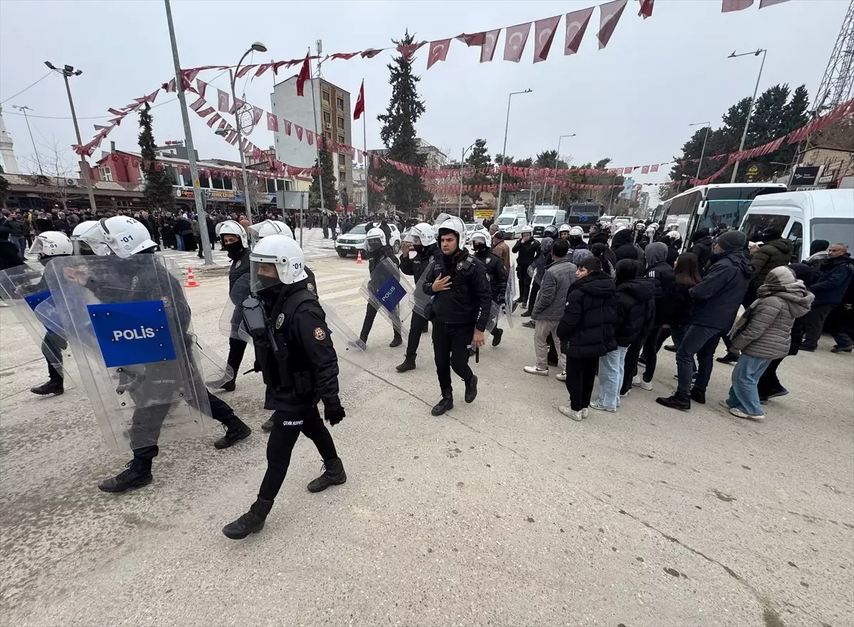 Şanlıurfa'da izinsiz gösteri yapan 7 kişi gözaltına alındı