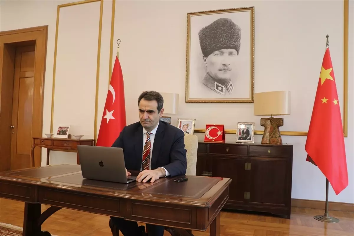 Türkiye'nin Pekin Büyükelçisi Ünal AA'nın 'Yılın Kareleri' oylamasına katıldı