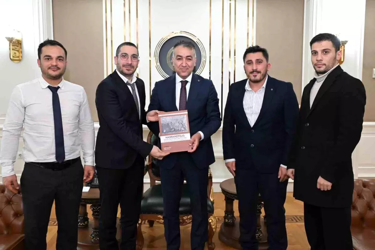 Vali Çağatay'dan başarılı kazı ekibine teşekkür