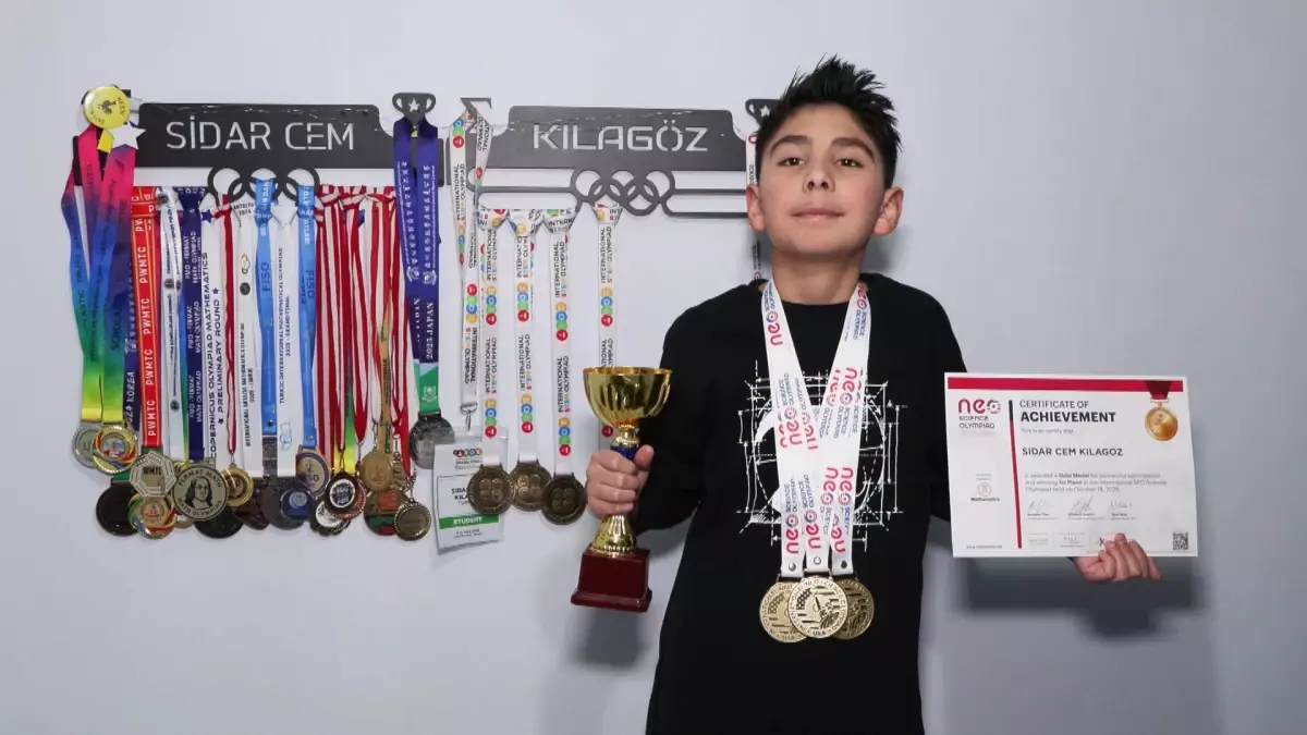 11 yaşındaki Sidar, Amerika'daki olimpiyatlarda matematikte dünya birincisi oldu