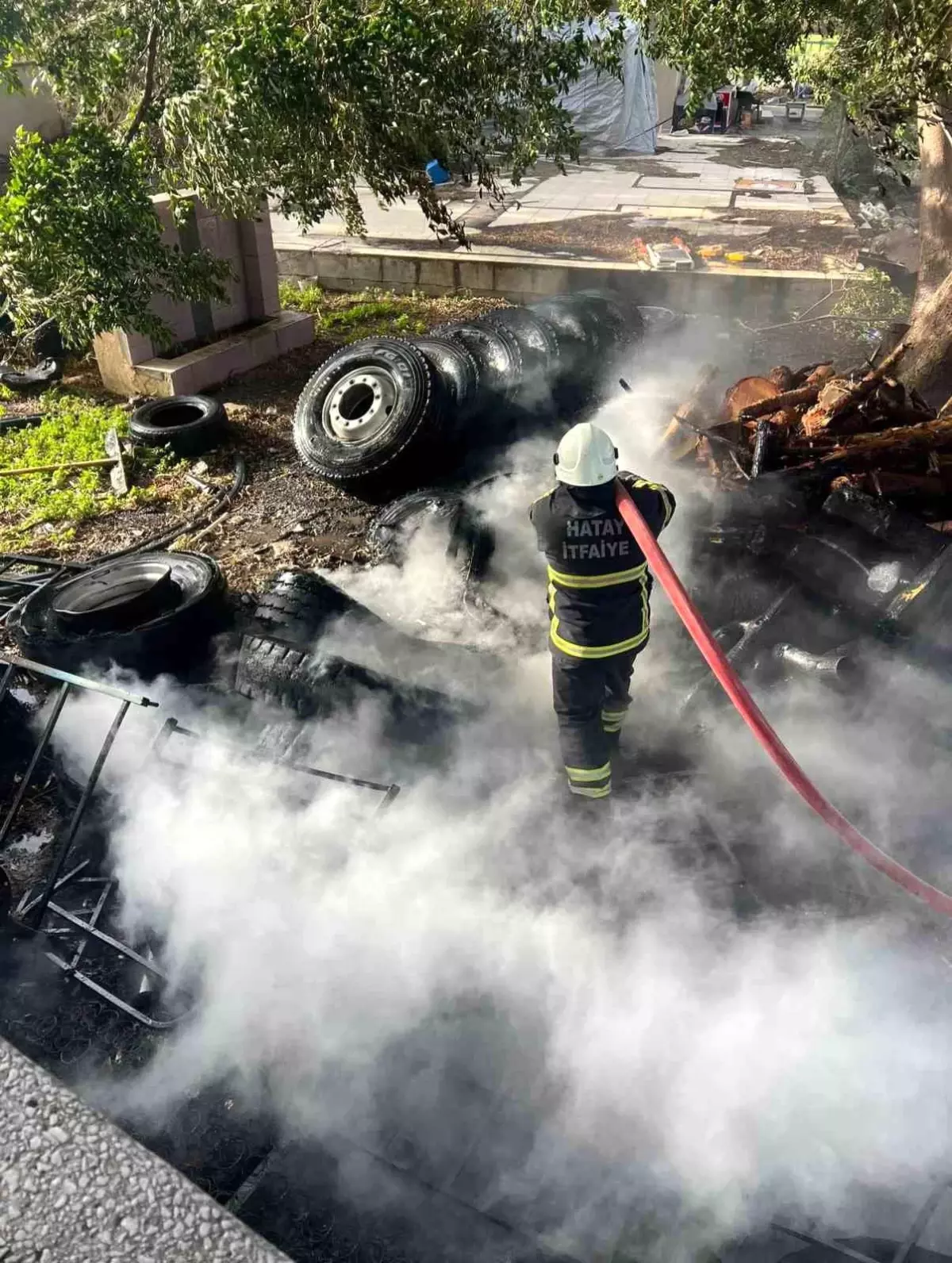 Arsuz'da hurdalık yangını