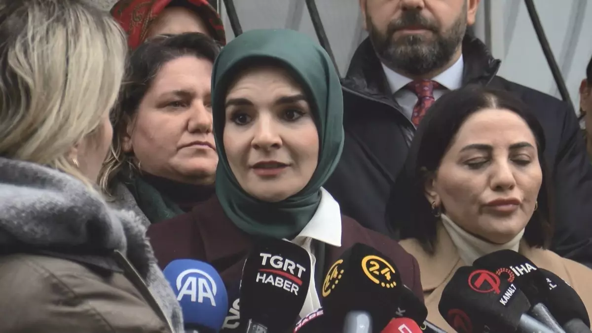 Bakan Göktaş, kreşte şiddete uğradığı belirtilen çocuğu ziyaret etti