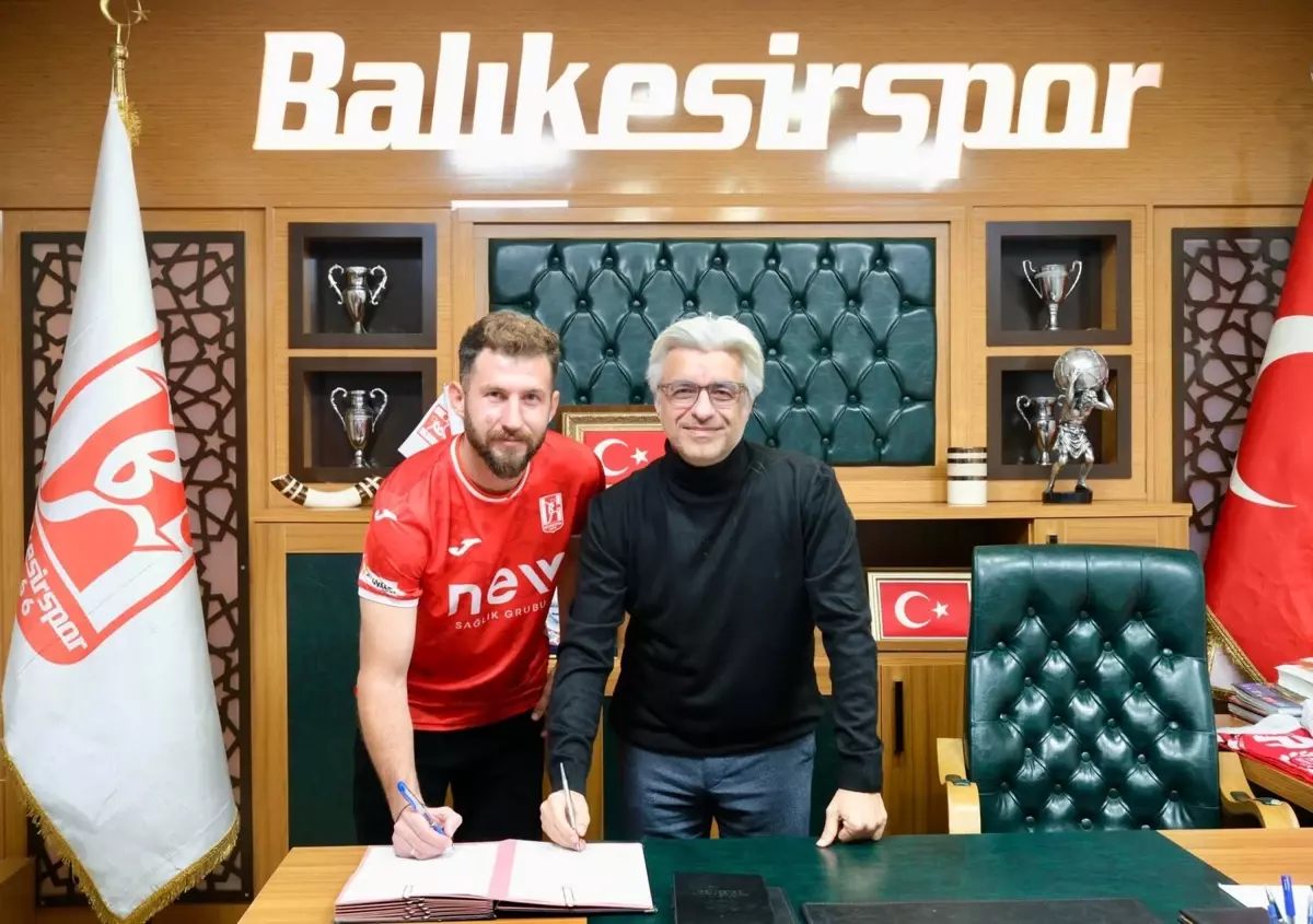 Balıkesirspor forvet Akın Arıcan'ı renklerine bağladı