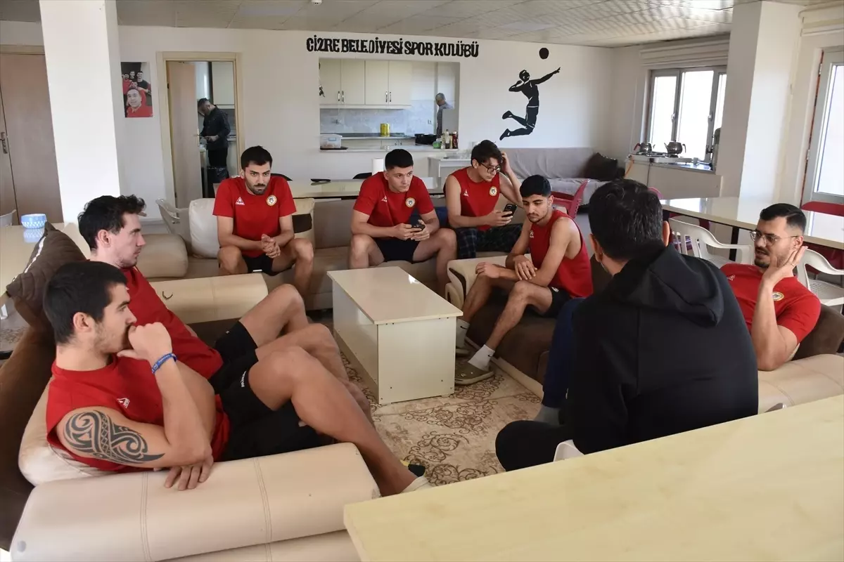 Cizre Belediyespor Erkek Voleybol Takımı maddi imkansızlıklar nedeniyle ligden çekilmenin eşiğinde